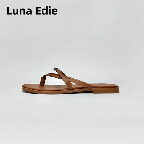Luna Edie 复古金属扣夹趾人字凉拖女