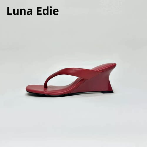 Luna Edie 【坡跟】法式方头坡跟夹趾凉拖女