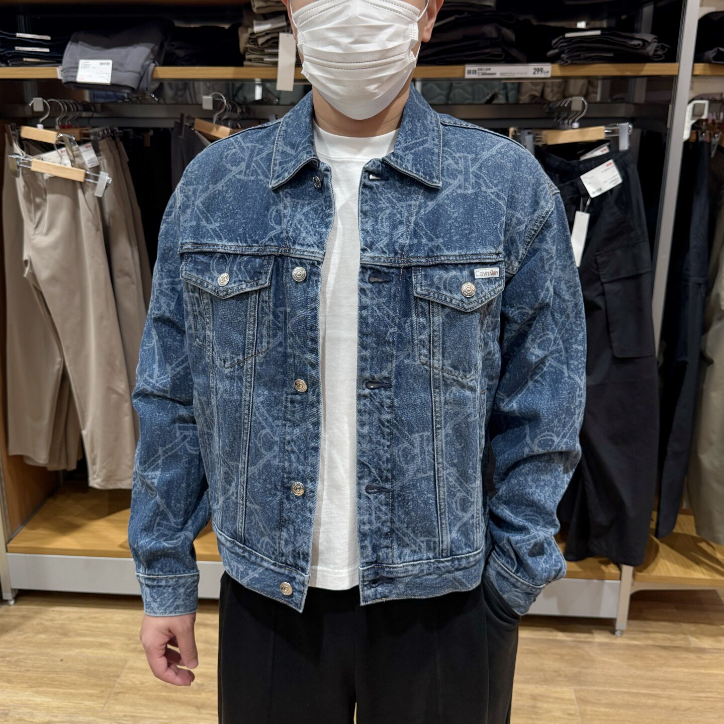 26秋冬新款Calvin Klein/CK 男士潮流时尚满印LOGO牛仔夹克外套