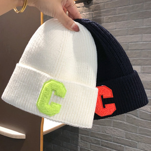 毛线帽子女韩版潮牌C字母百搭针织帽冬季户外保暖时尚白色冷帽女