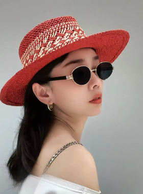 2026新款李小璐同款红色平檐草编帽子女夏季出游拍照遮阳防晒草帽