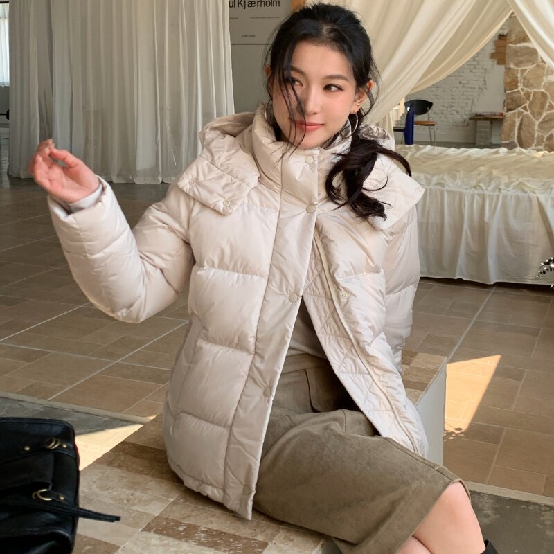 WunderPuff 5格加厚短款鹅绒羽绒服女连帽收腰防风防水冬季外套潮