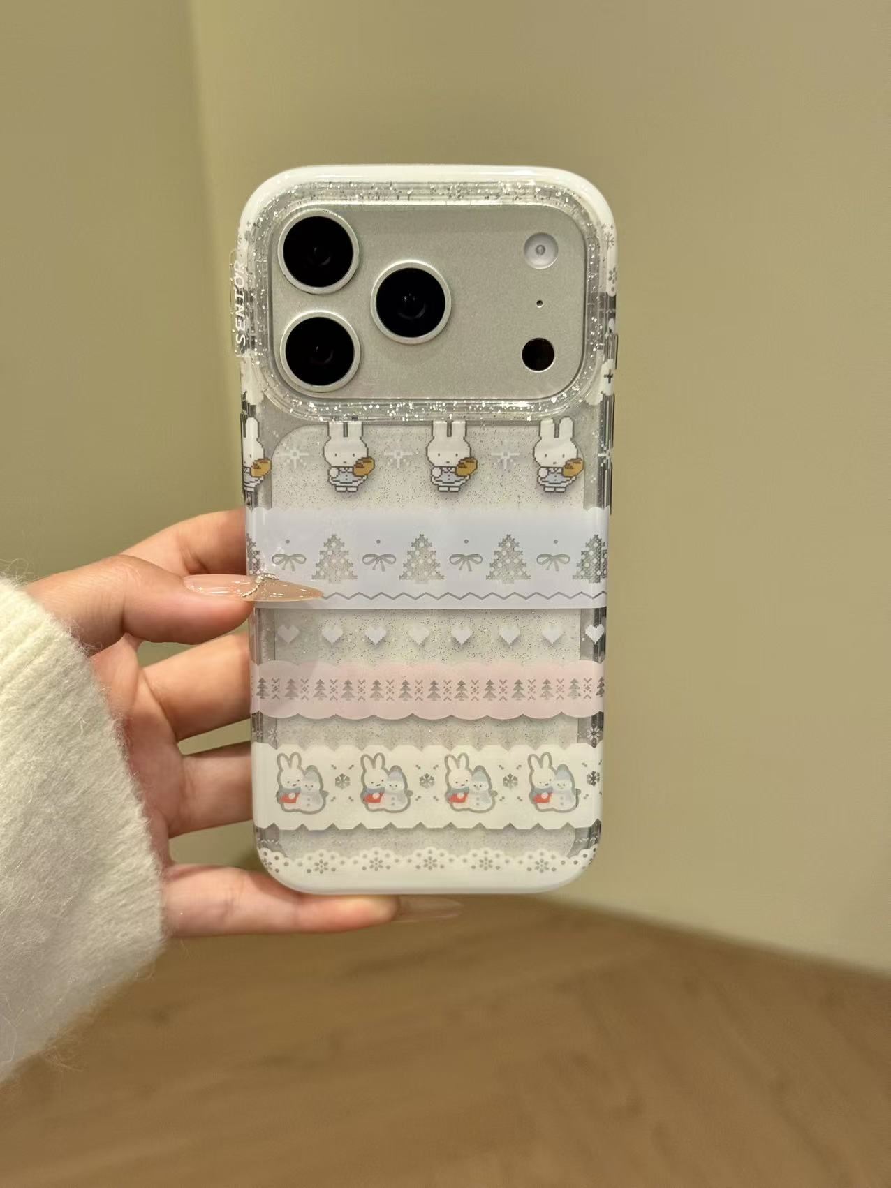 ins闪粉波纹圣诞树雪人米菲兔适用于iphone17promax苹果16p手机壳 · 苹果15pro