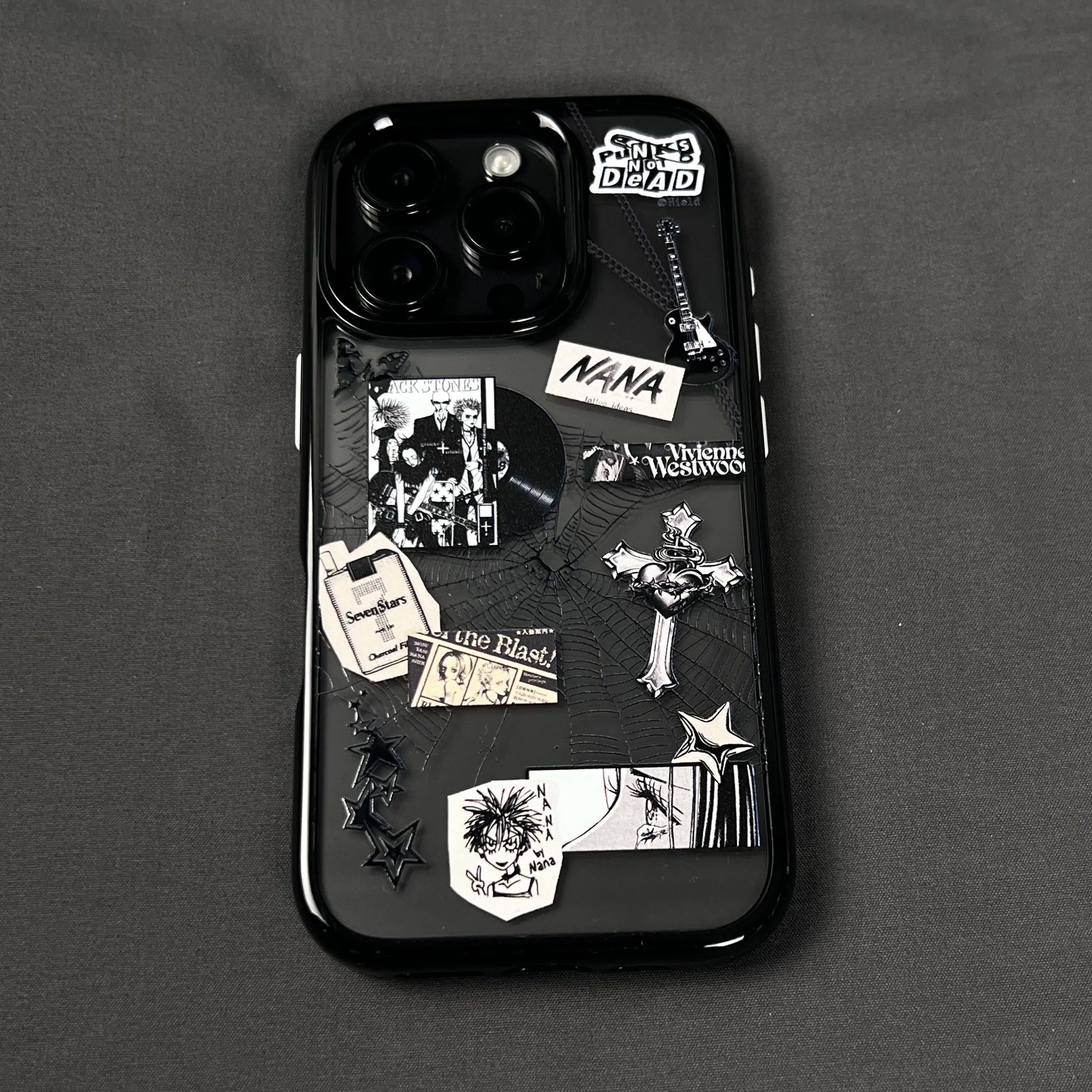 ins日系动漫蜘蛛网NANA插画适用iPhone16Promax苹果15/14手机壳