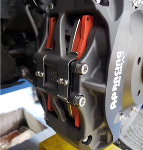 刹车卡钳改装 消音配件 刹车皮防响AP卡钳5000r 汽车卡扣