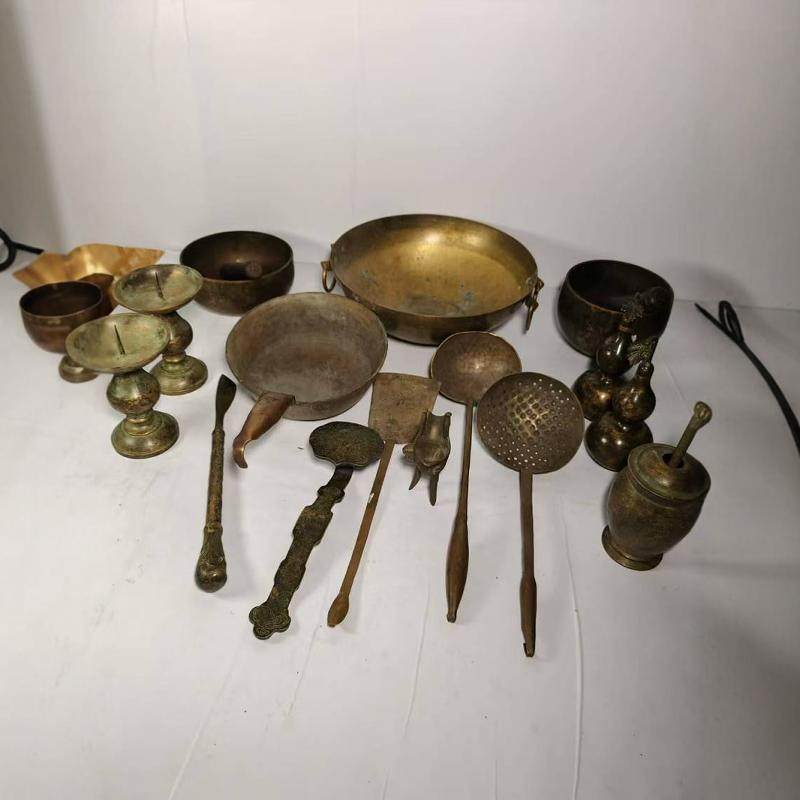 老式铜器铜钵铜烛台铜火锅铜如意怀旧老物件复古收藏工艺品摆件