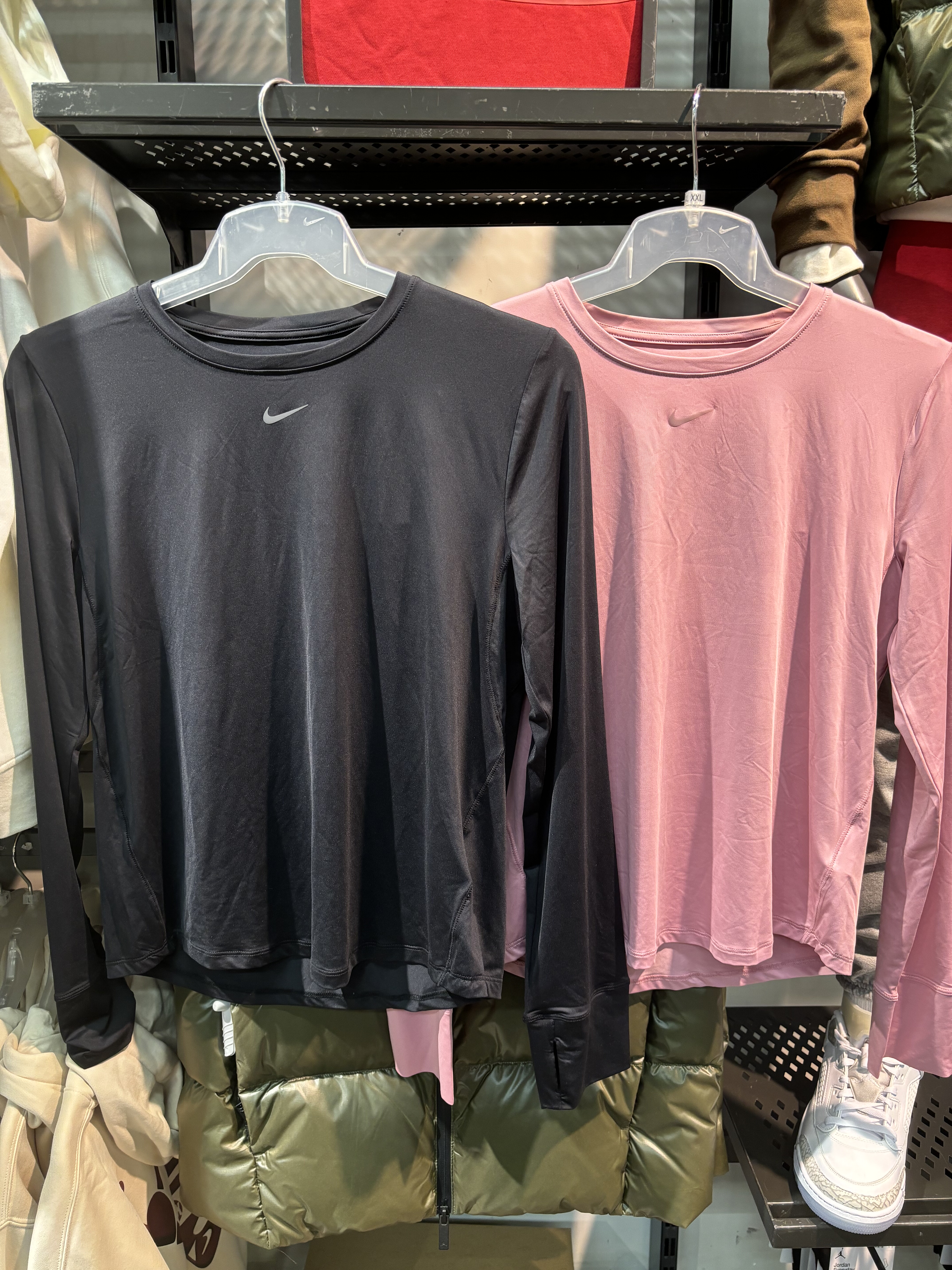 Nike/耐克 DRI-FIT女子薄款训练跑步运动健身速干长袖 T恤FN2802