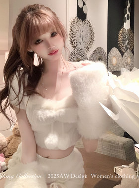 SISI JIANG“小兔系铃”甜美纯欲辣妹毛绒上衣高腰短裤小个子套装
