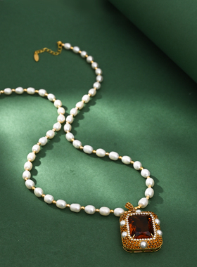 复古宫廷琥珀方牌珍珠项链锁骨链