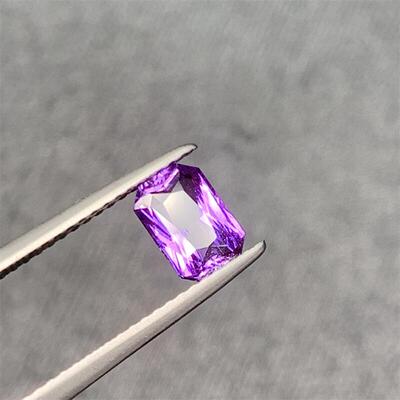 天然紫蓝宝镶嵌裸石满火彩透耳钉坠项链18k金1.02ct吉尔德证书悠