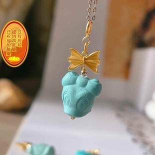 天然湖北原矿绿松石唐老鸭万能扣吊坠 小提溜 18k金蝴蝶结扣头 jd