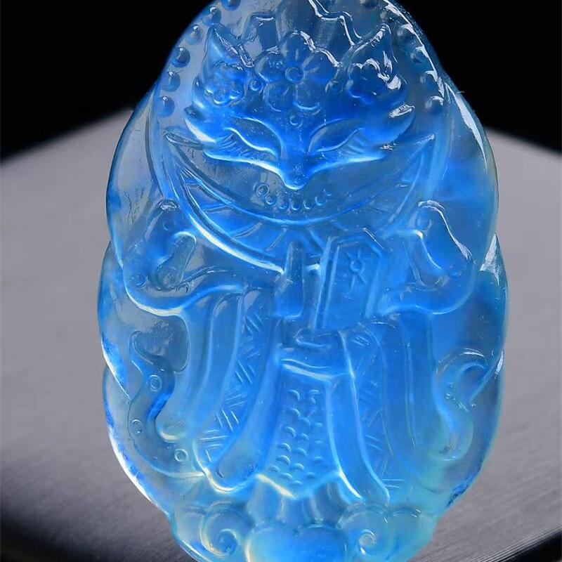 巴西天然玻璃体蓝色水晶海蓝宝九尾狐狸吊坠项链手工雕工37.7g即