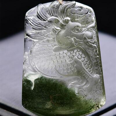 大号天然巴西水晶绿幽灵俏色龙牌吊坠毛衣链两用款全净体47g即
