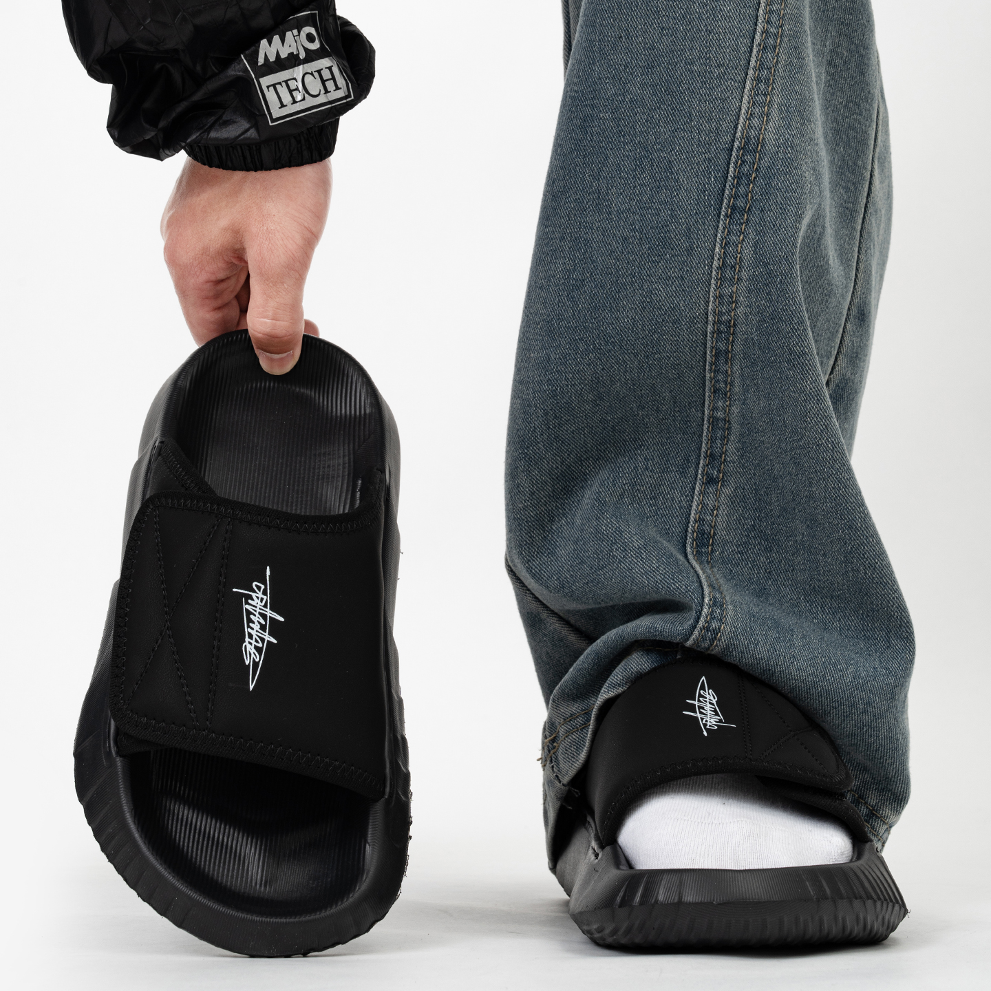 夏季户外沙滩鞋男潮牌真皮厚底踩屎感露趾凉拖鞋运动休闲一字拖鞋