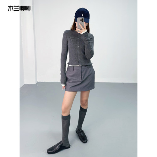 木兰唧唧秋冬新纯羊毛打底针织开衫设计感高智长袖圆领毛衣女上衣