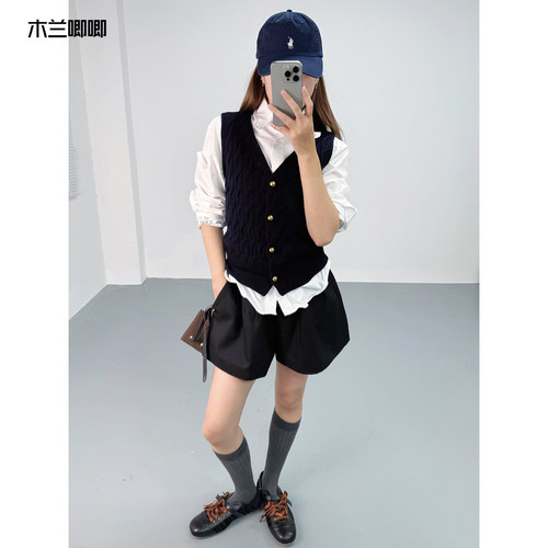 木兰唧唧 冬纯羊毛绞花背心开衫气质百搭V领坑条马甲上衣