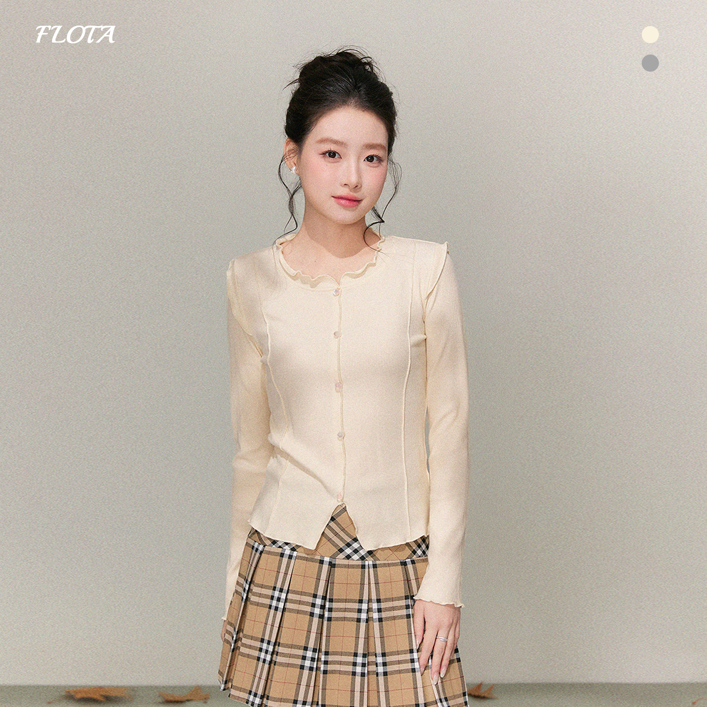 温柔风木耳边开叉下摆长袖打底衫女秋季新款纯色百搭修身短款上衣