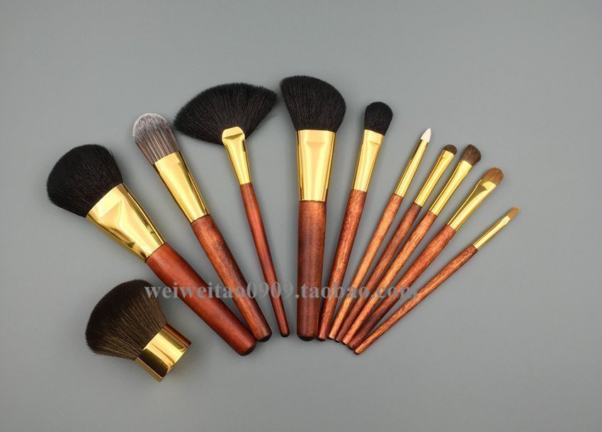 薇薇家自制柔软动物毛化妆套刷