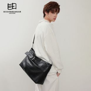 是自由啊 2026新款真皮男包慵懒老钱风斜挎包高级感大容量通勤包