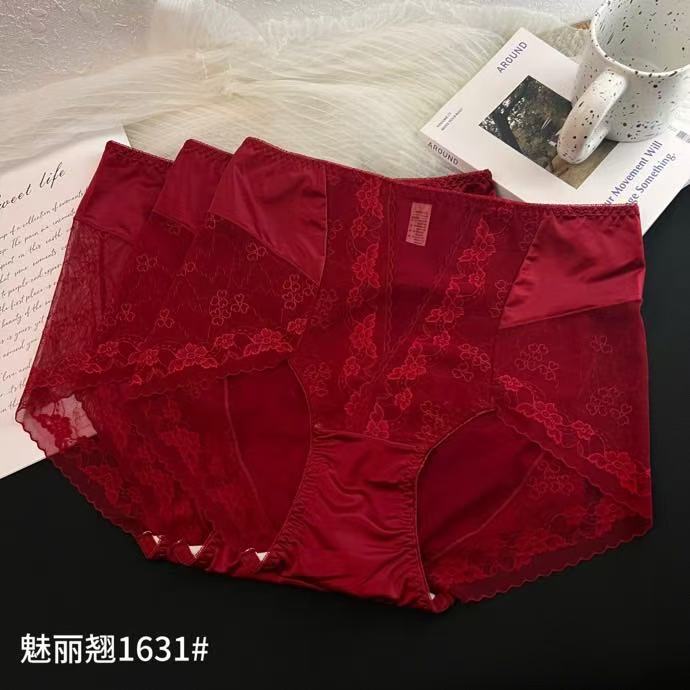魅丽翘红色蕾丝拼接内裤包臀高腰