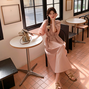 法式褶皱泡泡袖系带连衣裙女夏季2024新款设计感气质收腰A字裙子图片