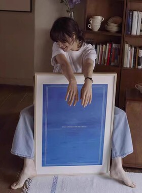 蓝色微风与花瓣 现代法式浪漫艺术海报装饰画卧室床头客厅落地画