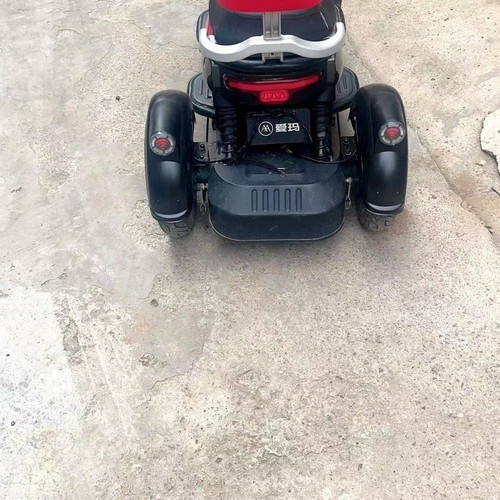 爱玛三轮车专用铁后挡泥板铁泥瓦尾灯加厚12v48v /60v 72v