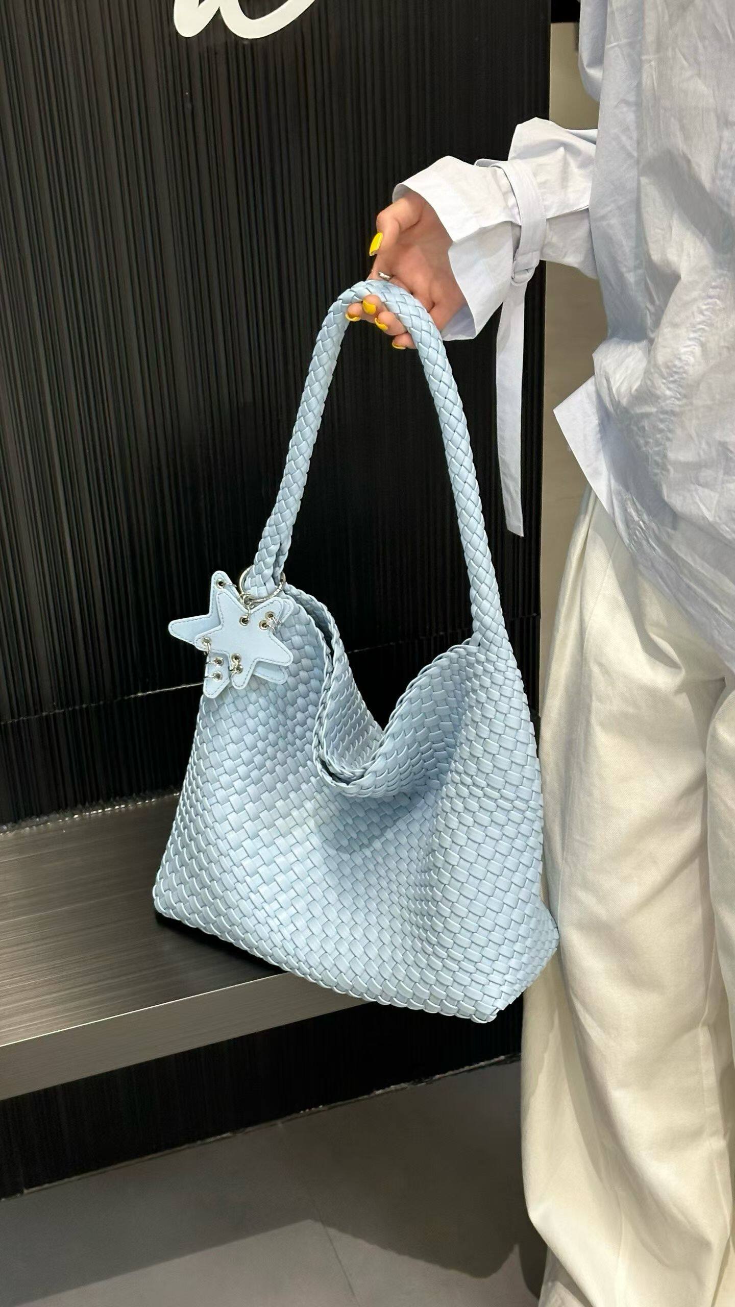 枪枪同款2695新款女包纯手工编织时尚百搭手提包单肩托特包网红包