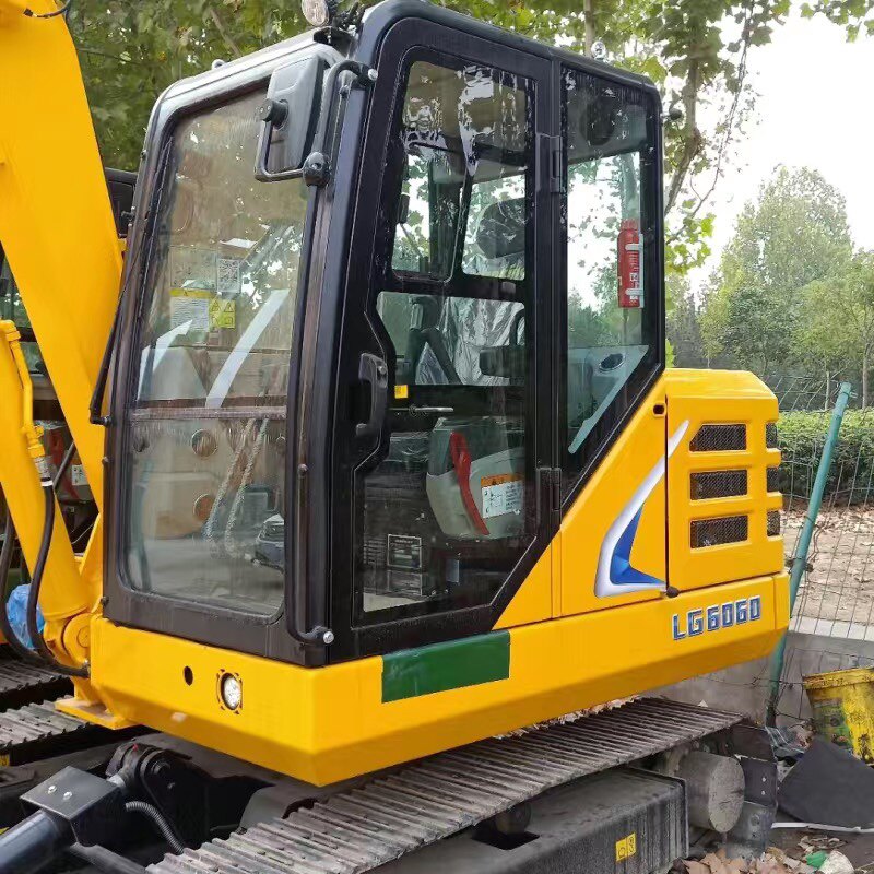 龙工lgcdm6060 6060pro 75pro(新款) 挖机玻璃 不包邮发物流