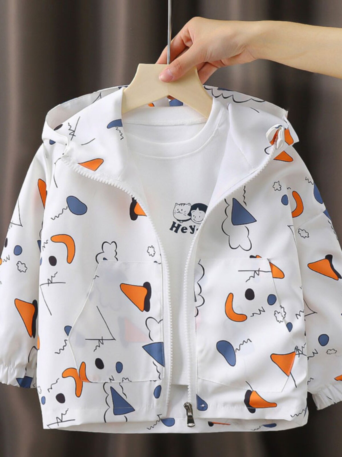 소년 재킷 가을 의류 2024 새로운 스타일 어린이 봄 가을 스타일 어린 소녀 스포츠 후드 탑 유행