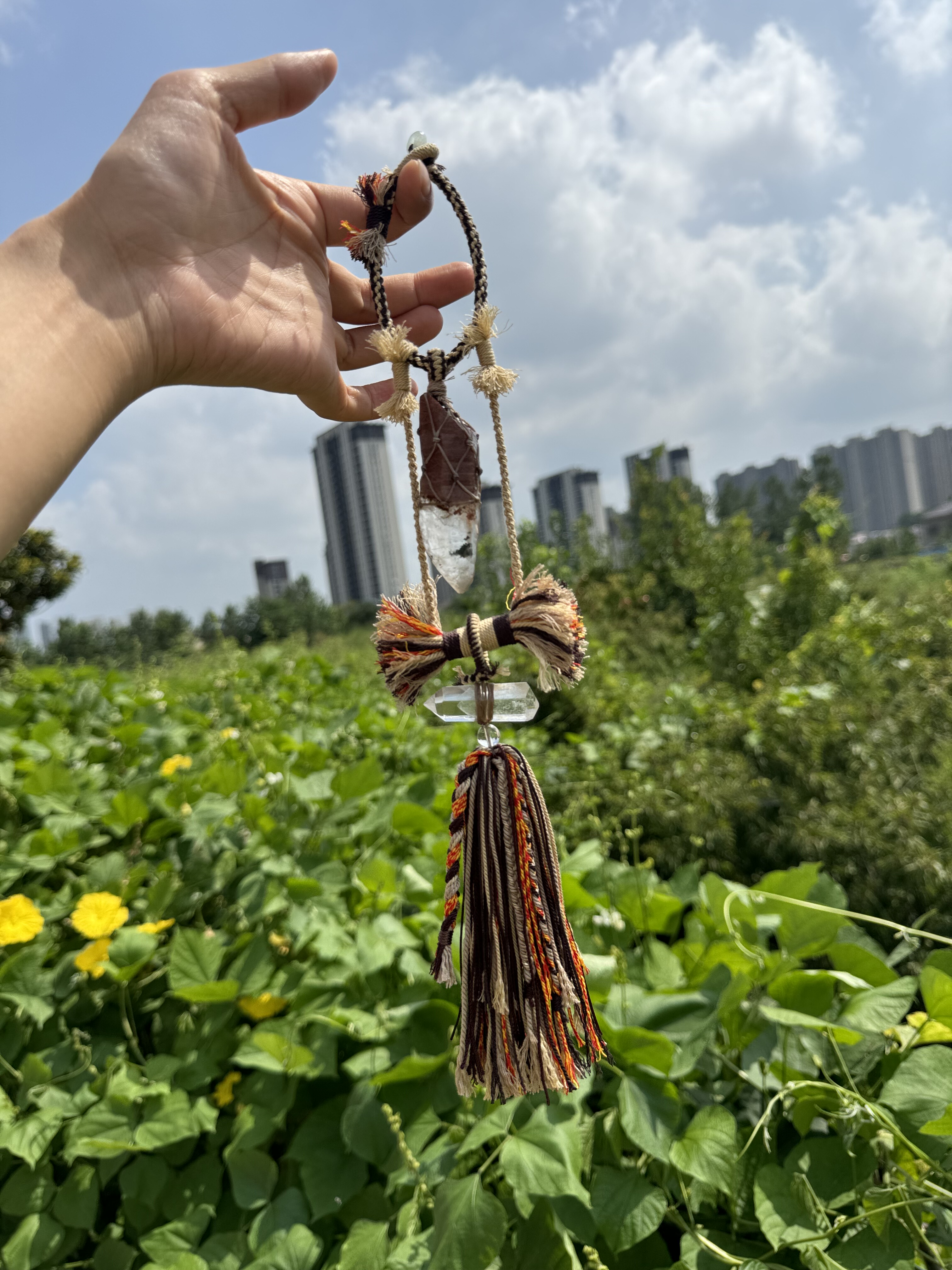 天然红发晶矿标水晶纯手工雕刻车挂壁挂式纯手工编绳男女皆可用