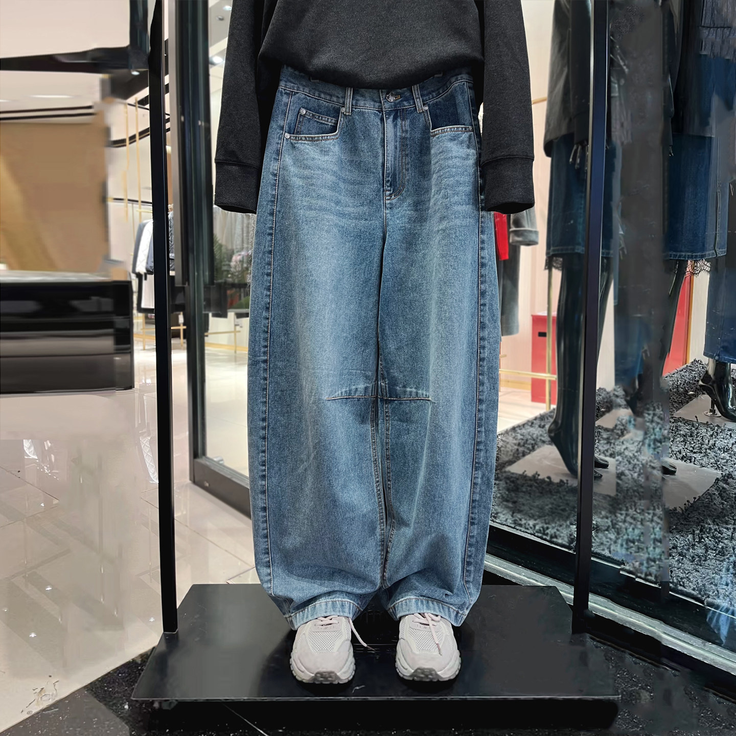 正品哥家新款复古小弯刀牛仔裤女