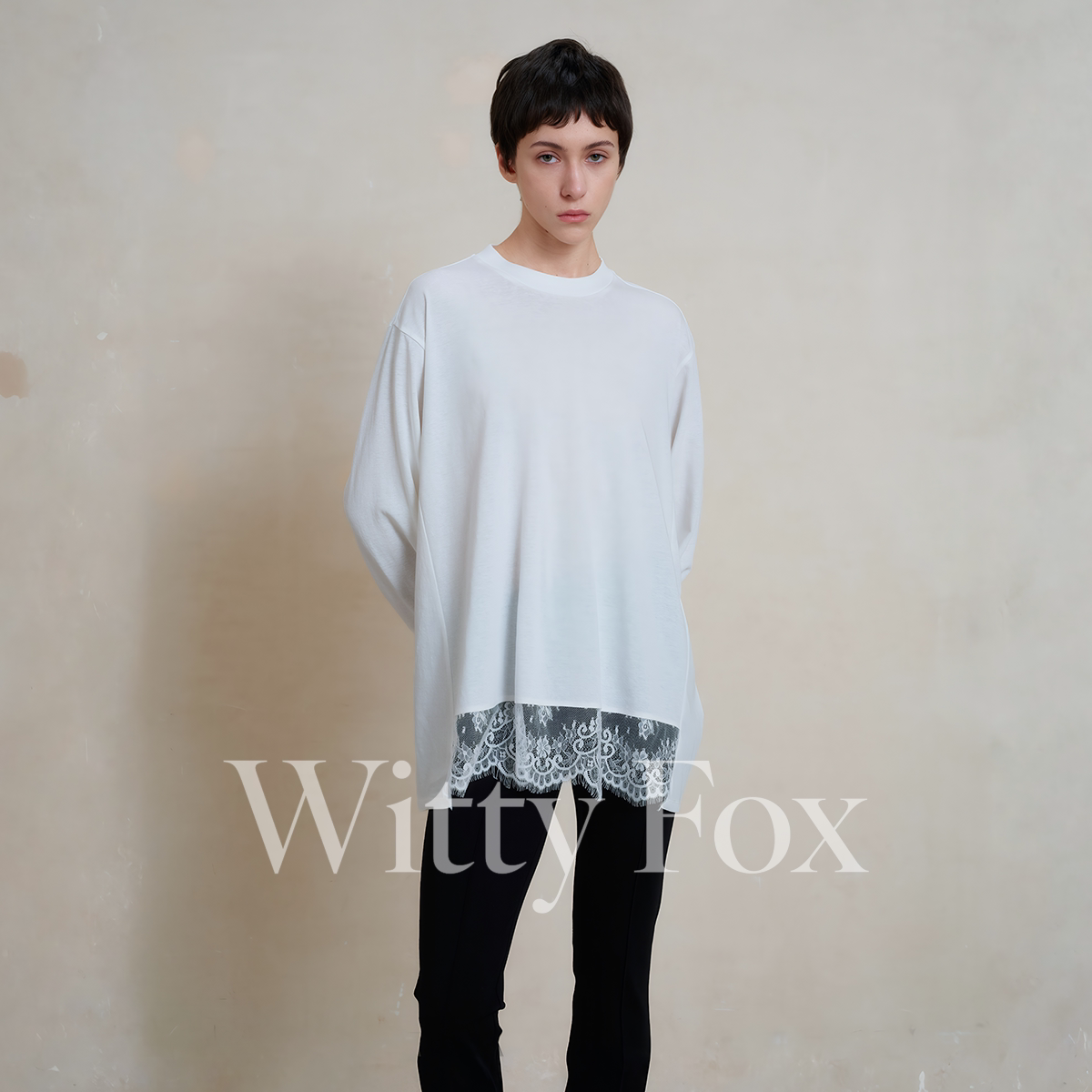 WITTYFOX休闲慵懒风白色圆领针织衫女宽松落肩袖中长款