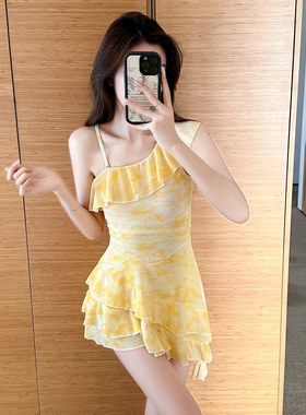 高级感晕染黄色绝美荷叶边保守遮肚显瘦2025新款连体泳衣女夏温泉