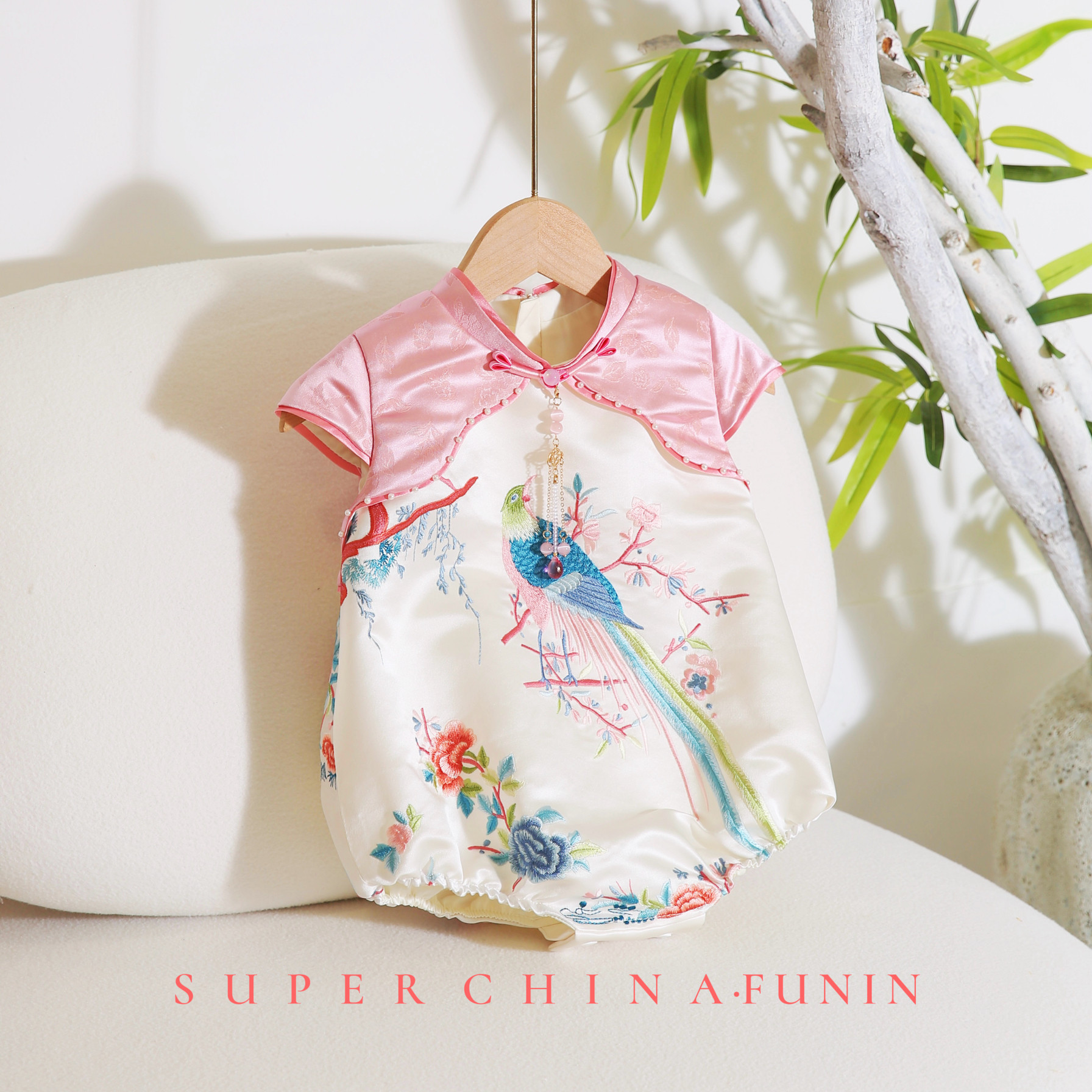 真丝包屁裙百日礼服女宝周岁中式图片