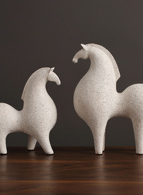 现代轻奢树脂抽象唐马摆件客厅电视柜办公室书桌书柜桌面酒柜装饰