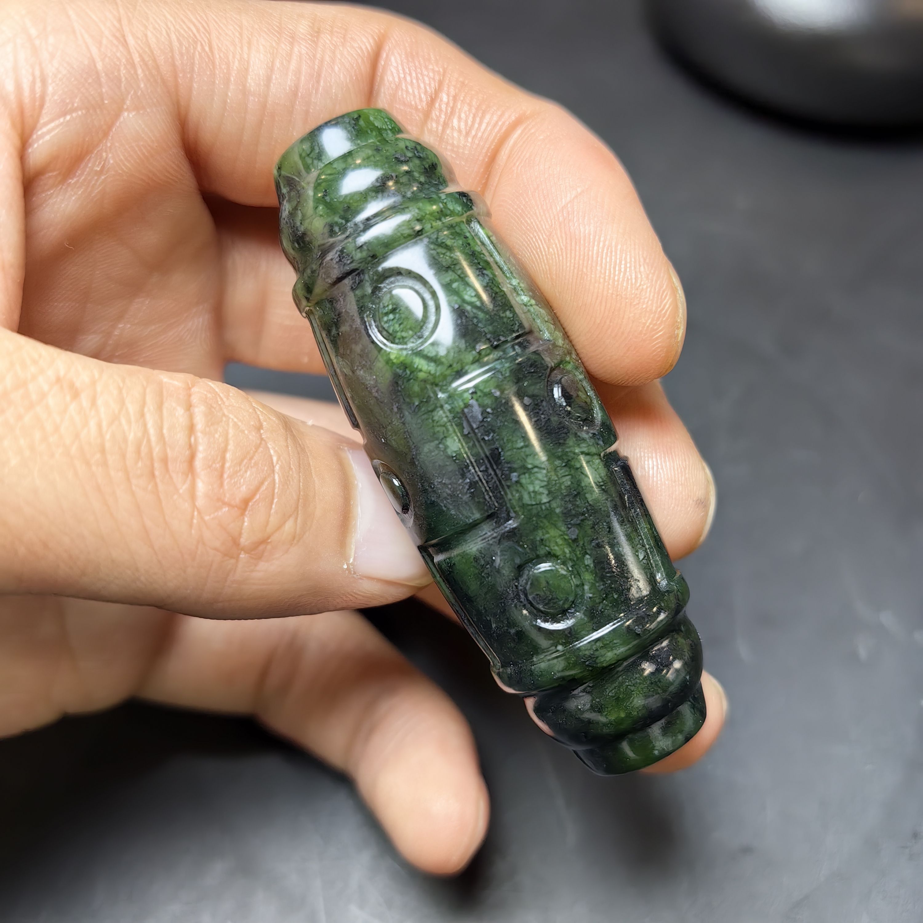 天然新款西藏药王石真品绿色九眼天珠藏玉65*20项链吊坠锁骨1143