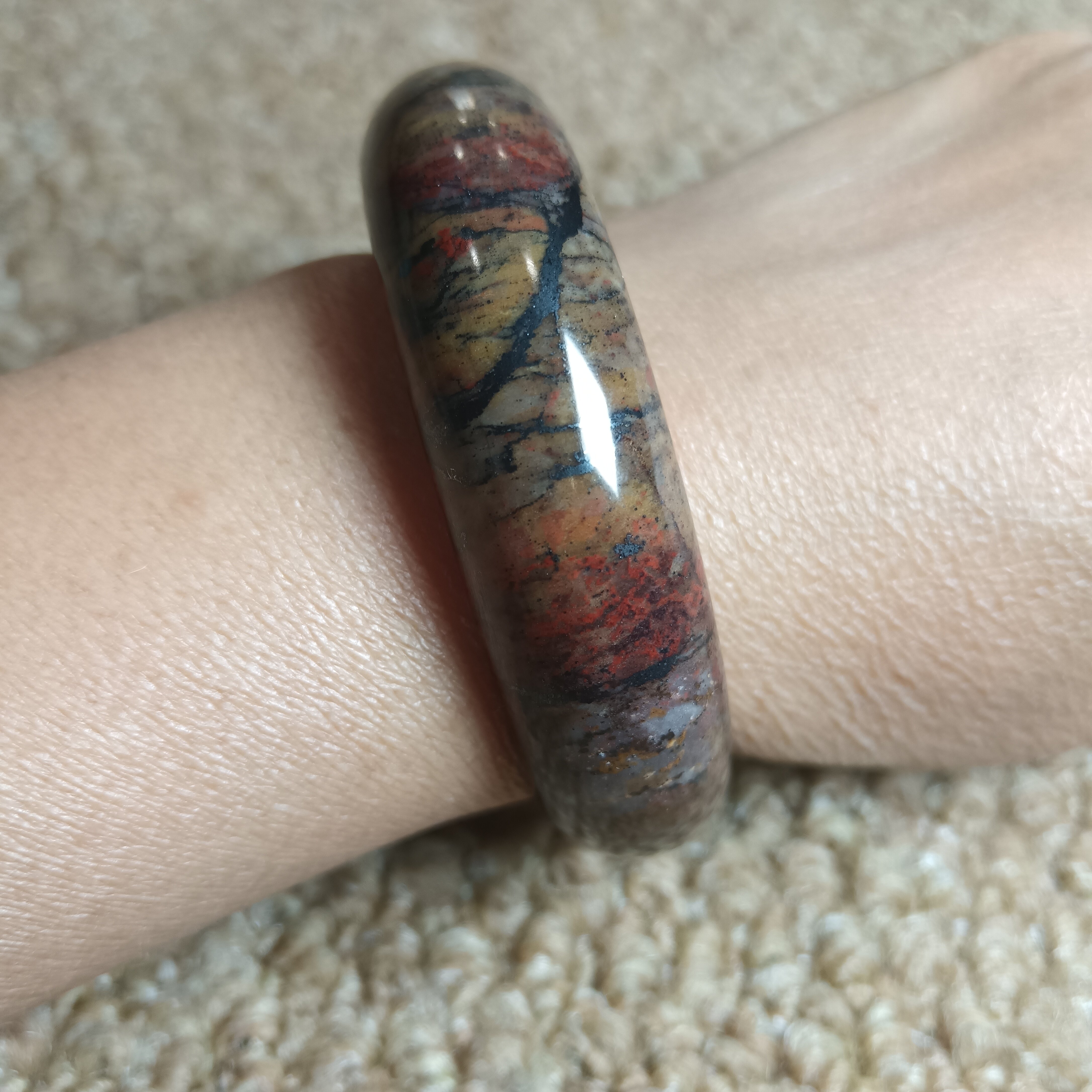 新疆哈密花伊丁女手镯花色俏丽显气质标准形圈口56mm宽17mm1942