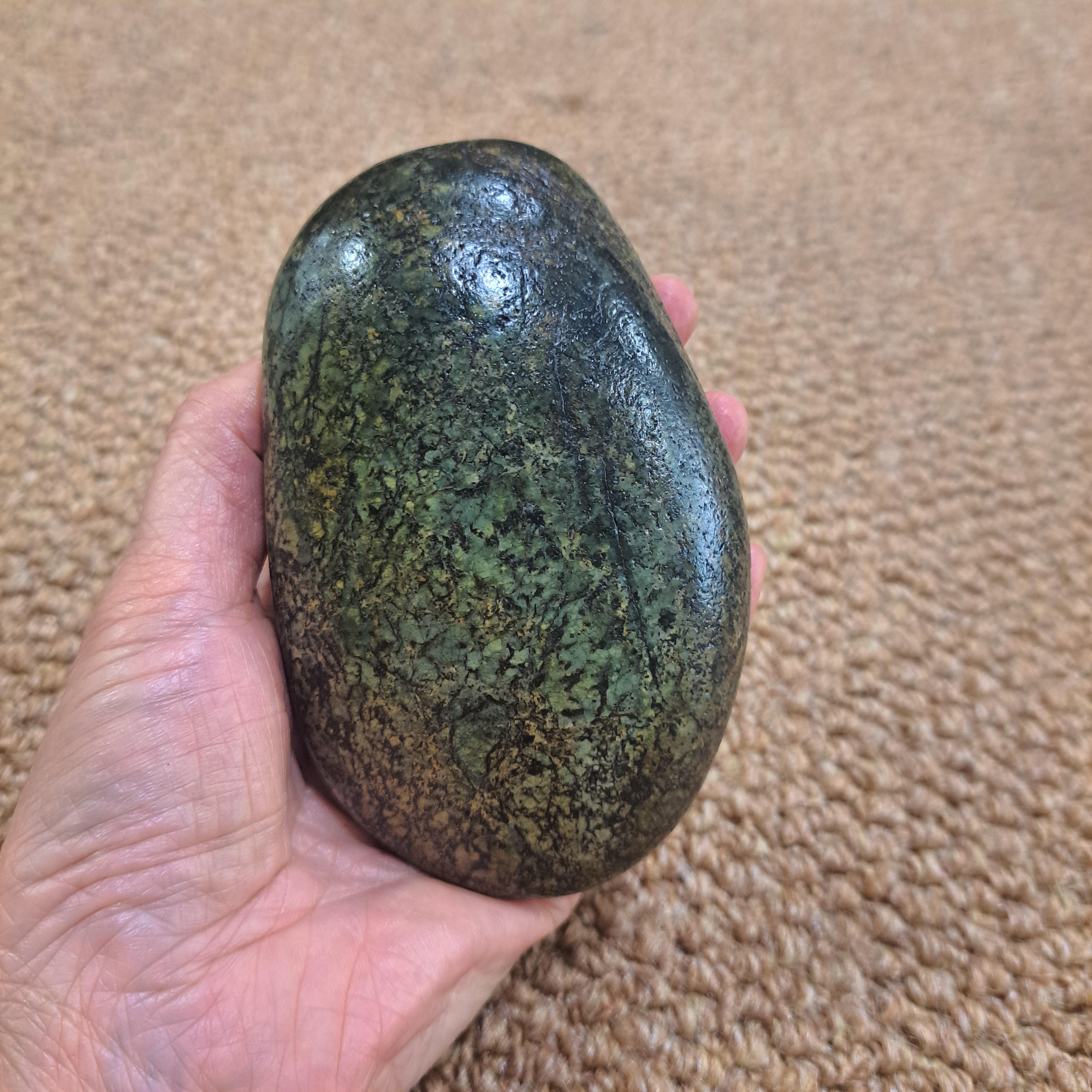 493克藏玉药王石籽料草地绿金花老皮色强磁养生造型圆润无暇疵674