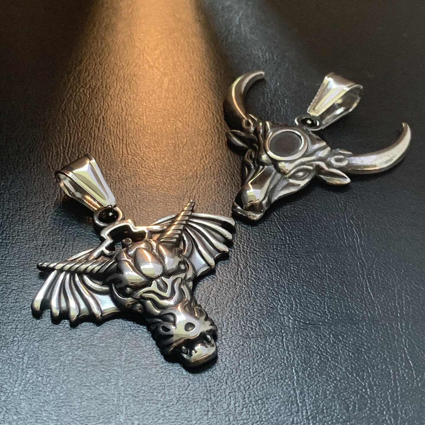 牛马系列-古法钛钢项链男款复古维京重工中古长款不掉色生肖项坠