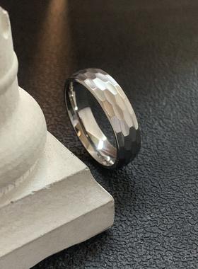 煅痕-锤纹不掉色高级戒指清冷感银色简约通勤时尚磨砂指环尾戒男