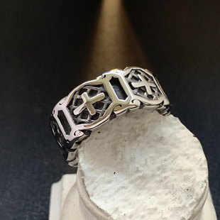 困顿十字-不掉色痞帅钛钢戒指复古食指厚重胖手大码中古欧美指环