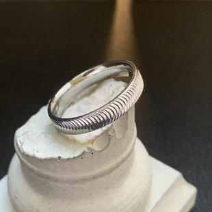 逆鳞-碎冰冰可沾水钛钢尾戒指男潮食指鳞片通勤高级感不掉色指环