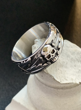 枫叶骷髅-不掉色欧美钛钢戒指机车嘻哈摇滚食指亚文化不掉色指环