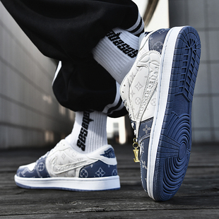 aj男鞋潮流dunk黑白熊猫板鞋休闲运动鞋闪电倒钩低帮空军一号女鞋