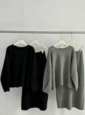 SMW  2025秋冬新品圆领设计感洋气显瘦保暖毛衣半裙套装