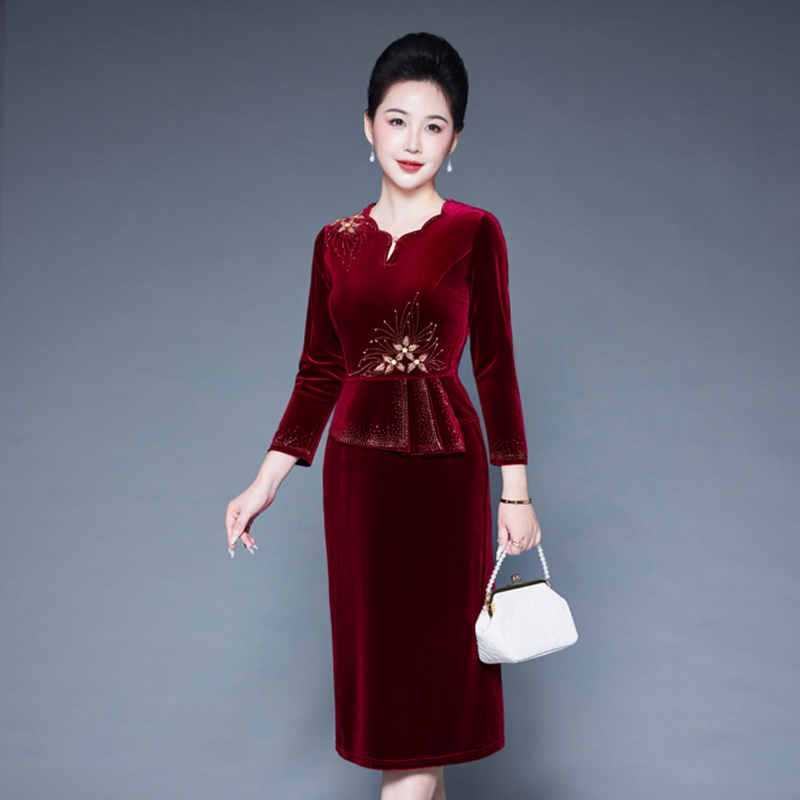 丝绒旗袍婆婆婚宴装烫钻假两件