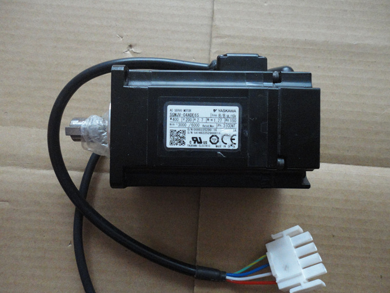 SGMAS-C2A2A21原装安川150W伺服电机全新质保一年现货包邮议价