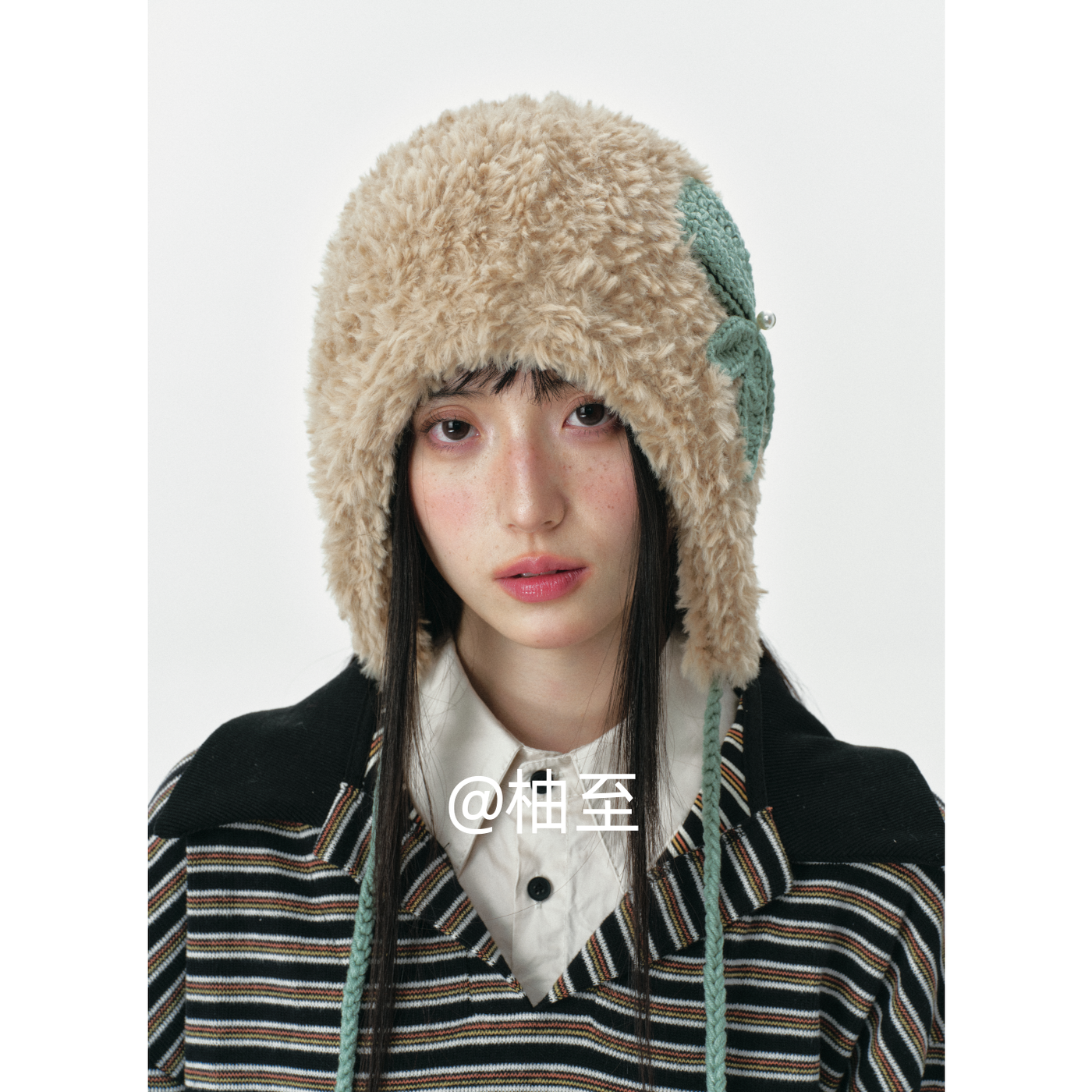 可爱蝴蝶结毛绒帽子女秋冬街头防寒保暖绑带显脸小毛毛护耳帽ins