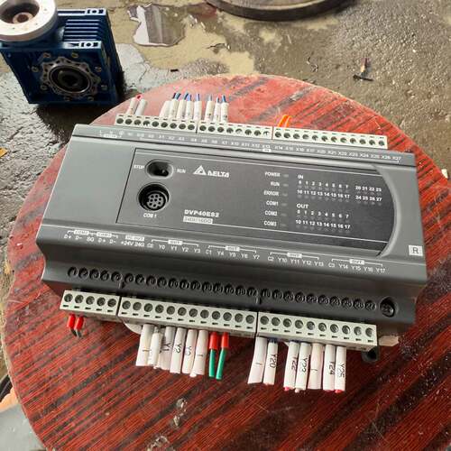 可维修2个台达PLC，DVP40ES200R议价